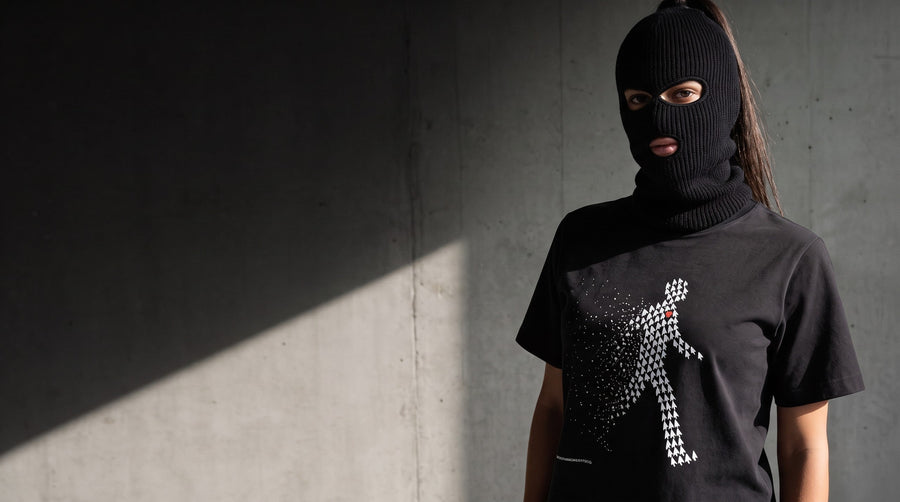 Cursored Shirt black, worn – SKREWED